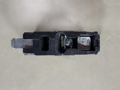 USED SQUARE D QOB125