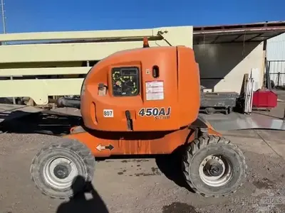 USED 2011 JLG 450AJ