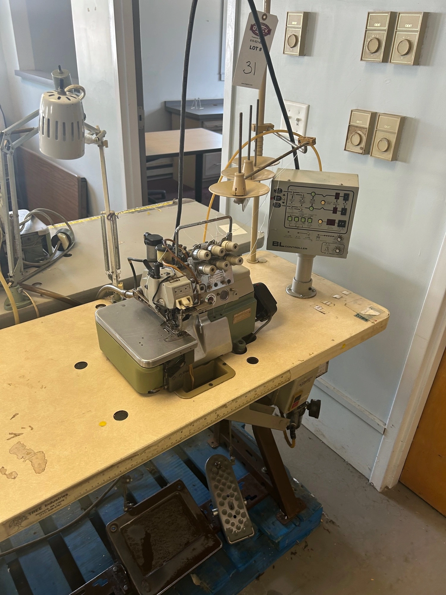 Pegasus/Wilcox/Gibbs 504-E52-130 Industrial Serger Sewing Machine  BL Controller