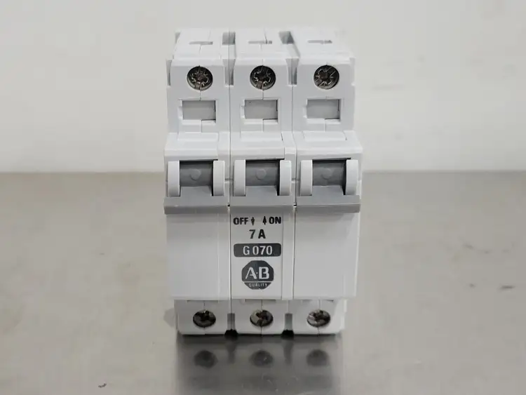 Used ALLEN-BRADLEY 1492-CB3 G070 Switchgears British Columbia CA | Lenmark #244697