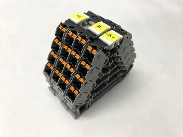 Used PHOENIX CONTACT POTENTIAL DISTRIBUTION TERMINAL 3270125 LOT OF 4 Misc Industrial Equipment | Maverick Industrial Sales #1103430