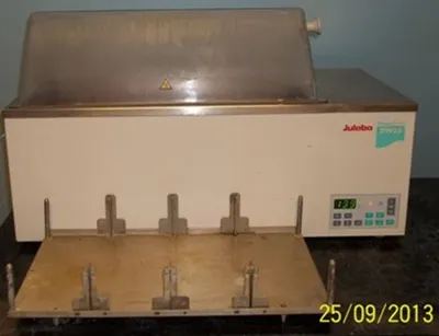 Used JULABO SW22 V/HZ 115/60 W1200 DIN 12876 #100295 Lab Water Baths Texas US | Bamko Surplus Process Equipment #930594