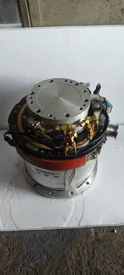 USED LEYBOLD MAG W 2000