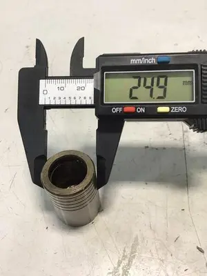 USED VICKERS 25-D10-30