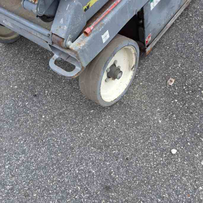 USED 2014 Skyjack SJ4632