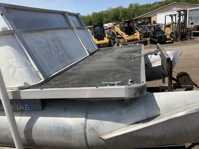 USED 1979 CREST 29-22