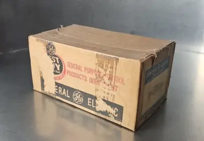 GE 55-15367803 Contact base Baseplate Terminals and Terminal screws. Loc4D28