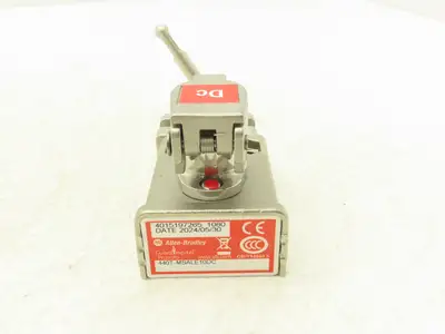 Allen Bradley 440T-MSALE10DC Guardmaster Trapped Key Interlock Switch With Key