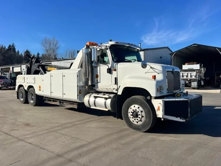 Used 2003 INTERNATIONAL PAYSTAR 5500I Tow trucks Washington US | Puget Sound Truck Sales #1546531