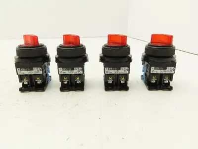 Fuji Electric Red Illuminated 2-Position Switch 30mm 600V 10A 30v Bulb Lot of 4