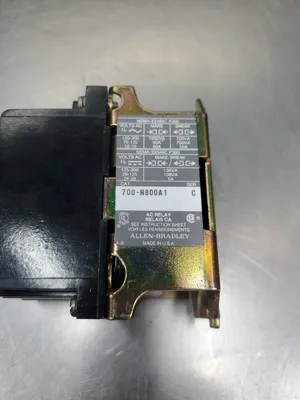 ALLEN BRADLEY 700-N800A1 SER C AC RELAY. 4C-13
