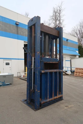 20 hp Custom Made Vertical Baler