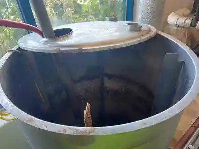 200 gal stainless steel tank