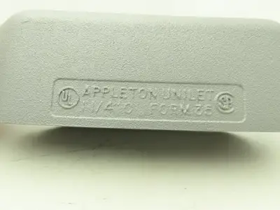 Appleton Electric C125-M Condulet 1-1/4" Mall Iron Type C Unilet Lot of 7