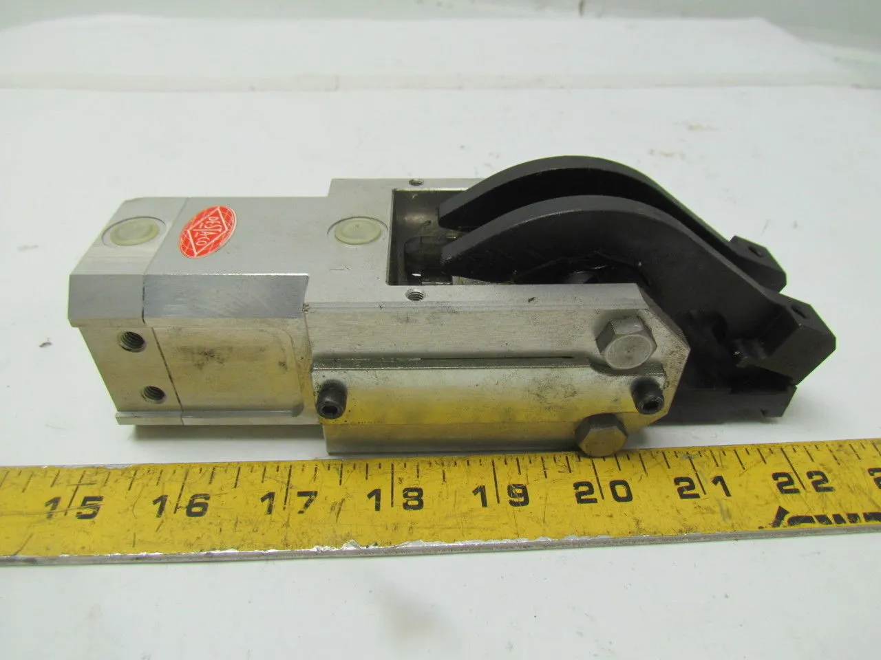 Destaco 84A3-110000000 CAM Type Gripper 333Lbs Grip Force Opening Angle 76 Deg