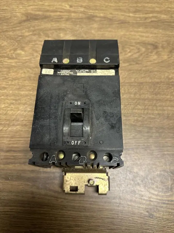 Used SQUARE D FA32100 Miscellaneous Equipment (Electrical & Power) Ohio US | Surplus Asset Holdings #1241879