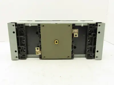 Siemens V7E3611 I-T-E Twin Vacu-Break Fusible Switch 30A 600VAC 3 Pole