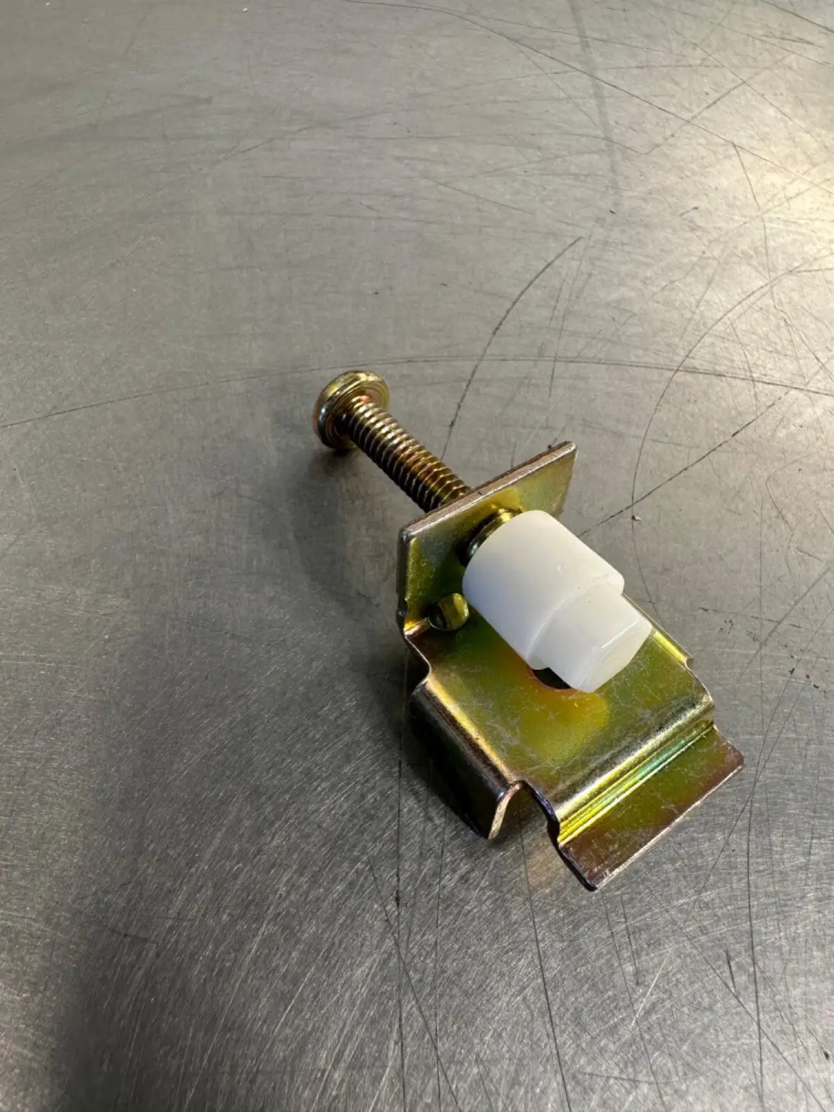 USED Fnip Angle Brass Mounting Bracket FNIP