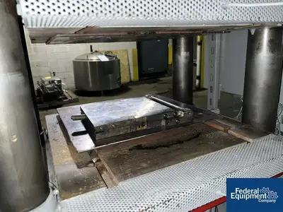 17" x 18" Racine Hydraulic Press