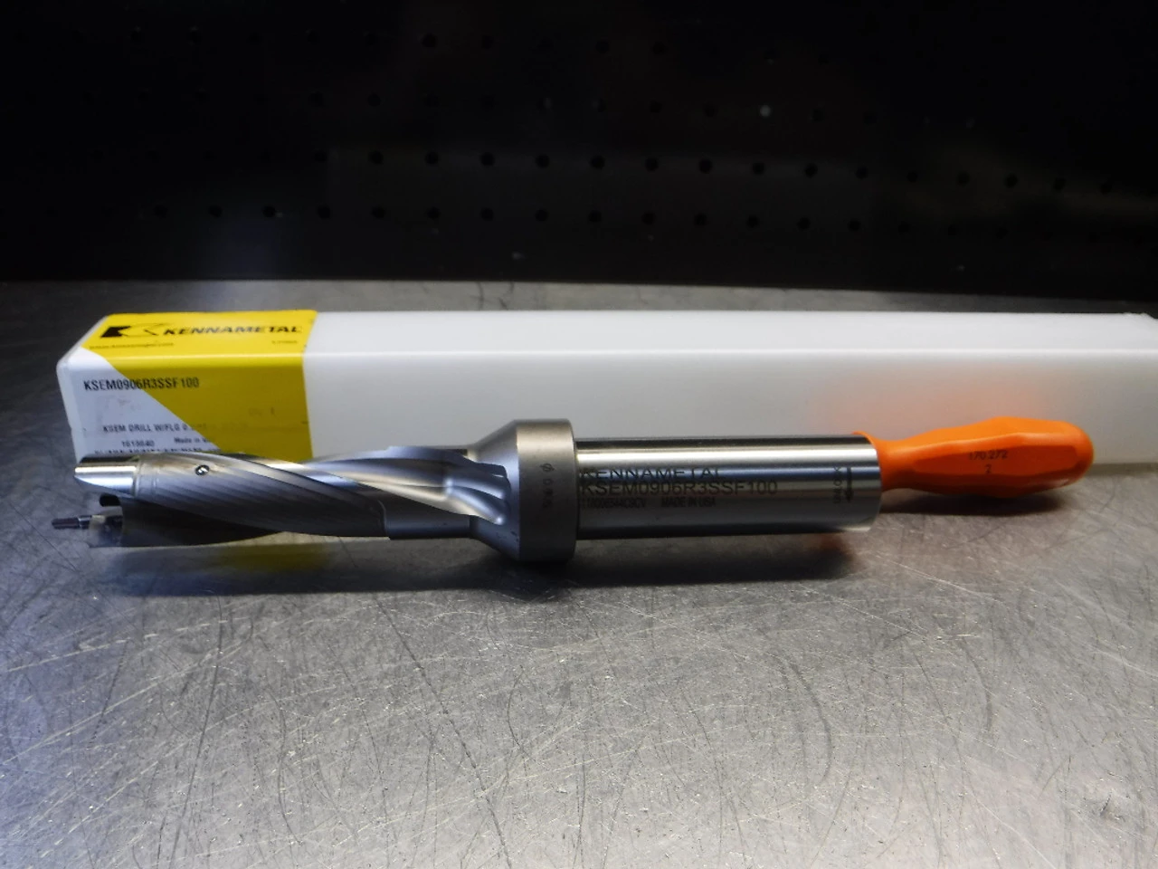 Kennametal KSEM 23mm Coolant Thru Indexable Drill KSEM0906R3SSF100 (LOC1819B)