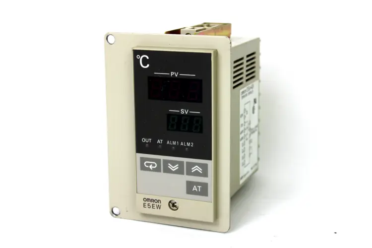 Used OMRON E5EW-Q2K Temperature Controls | Industrial Parts R Us Inc. #360733