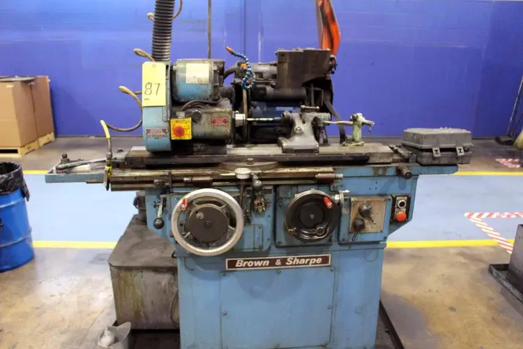 Used 1981 Brown & Sharpe 814U Universal Cylindrical Grinders New Jersey US | Machinery Values #302278