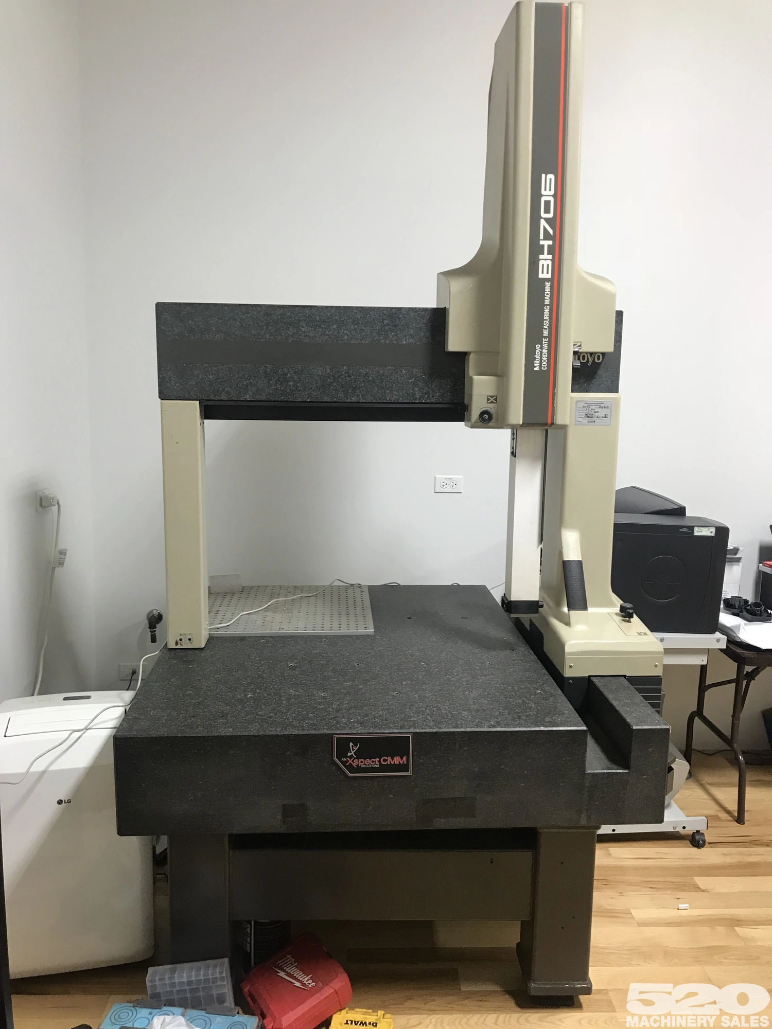 1993 (Remanufactured & Updated in 2004) Mitutoyo BH706 CMM