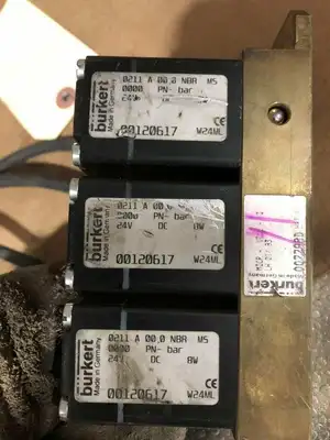 Burkert 00120617 Solenoid Valve Coil / Control Head 24VDC 8W -Lot of 3 w/ Base