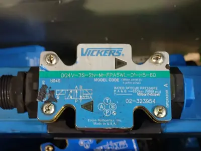 Eaton, Vickers  Hydraulic Control Valve