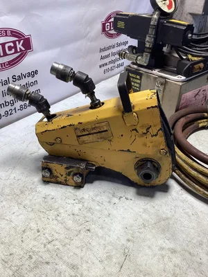 Hytorc Hydraulic Wrench SST-10 Model C;  10000 PSI w/Attachment