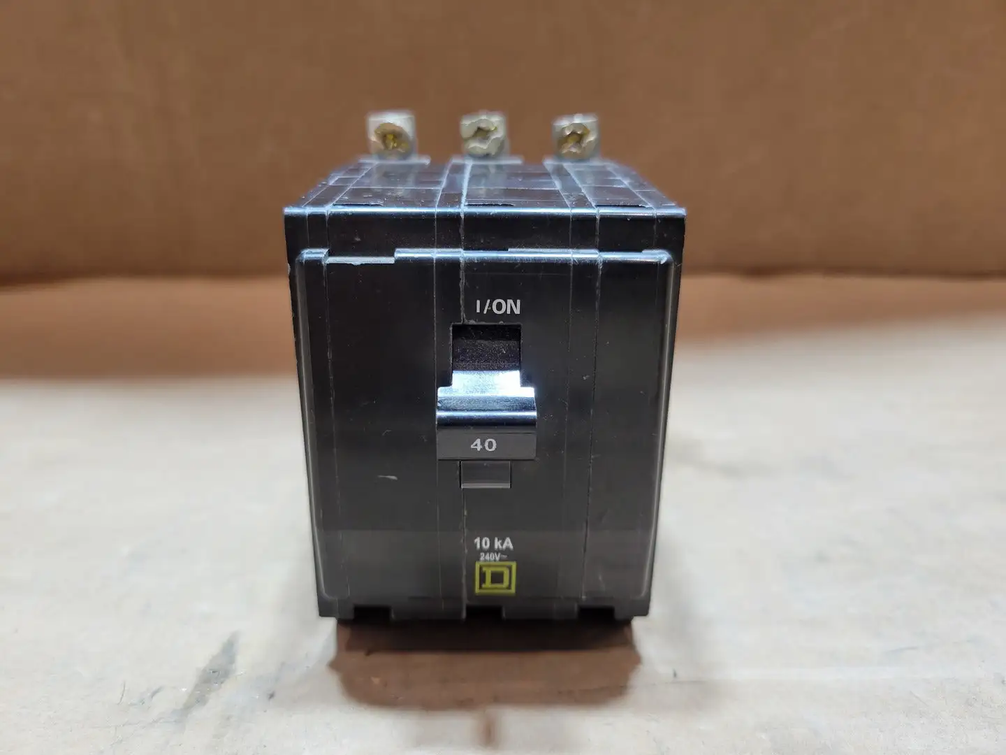 USED SQUARE D QOB340