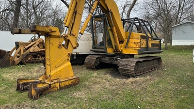 USED 2000 Deere 693B