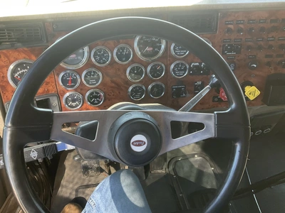 USED 2000 PETERBILT 379