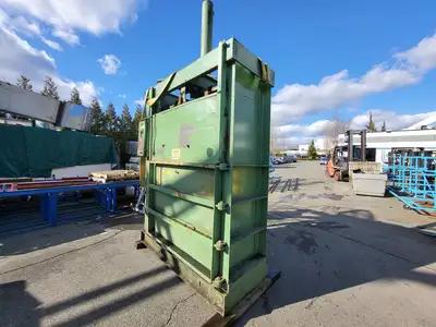 230 Volts Green Baler