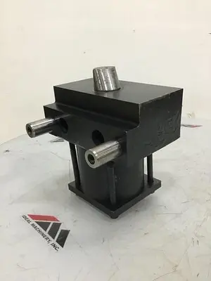 USED HUSKY 219971