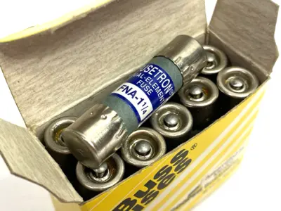 USED COOPER BUSSMANN FUSETRON TIME-DELAY FUSES