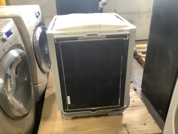 Used LG MODEL UNKNOWN Dishwashers Michigan US | Miedema Asset Management Group #1230206