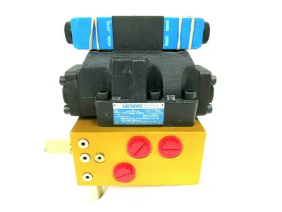NEW VICKERS MCD-6237 VALVE ASSEMBLY DG5S-8-8C-E-T-VM-KUP6-D7-G5-30 MCD6237