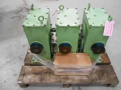 (10) YODER Gearboxes w/Universal Joints