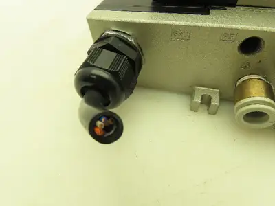 SMC VV5FS2 Plug-In 6-Station Manifold Control Unit VFS2000 Solenoid Valve Bank