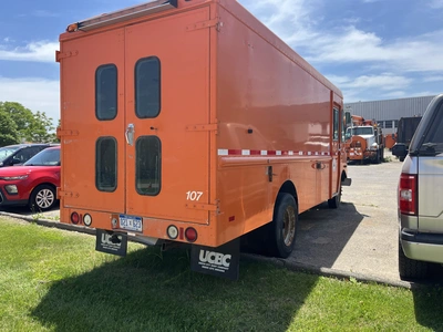 Used 2002 WORKHORSE P42 Box trucks Michigan US | Miedema Asset Management Group #1340420