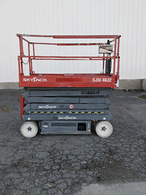 USED 2015 Skyjack SJ4632