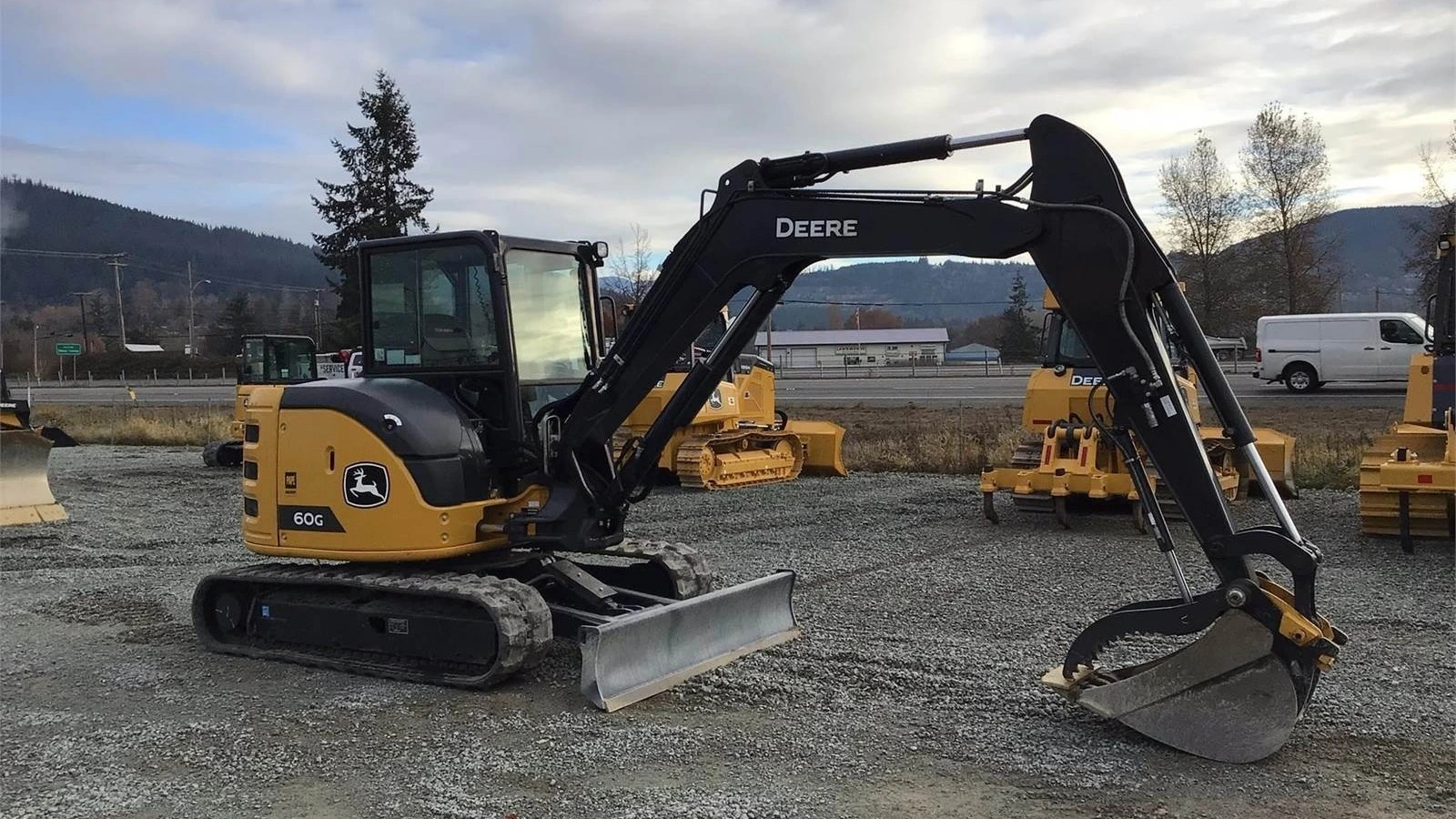USED 2022 Deere 60G