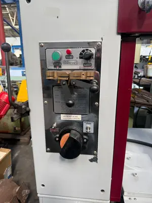 Europa V 28-12F Vertical Bandsaw