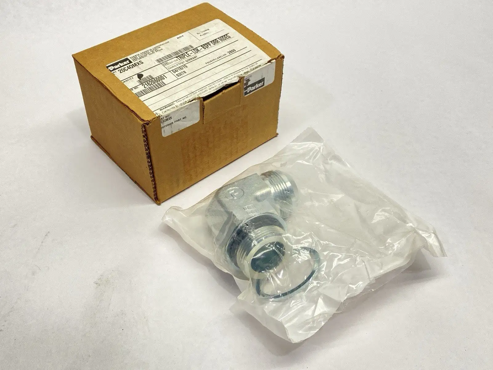20C4OMXS | Parker  Triple-Lok 37 Degree Elbow JIC Fitting 1-1/4" x 1-1/4" - New