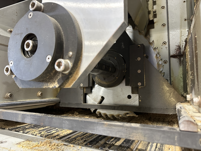 Kentwood R340SM3 Moving Blade Gang Rip Saw w/ Advantage Rip I Infeed