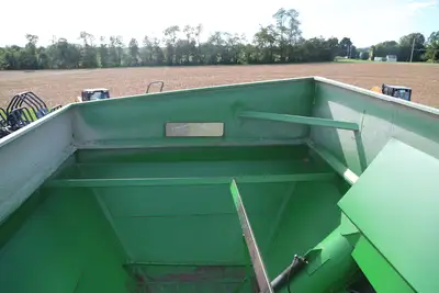 Used 2010 E-Z TRAIL 510 Grain Carts Pennsylvania US | Zimmerman Farm Service #1484418
