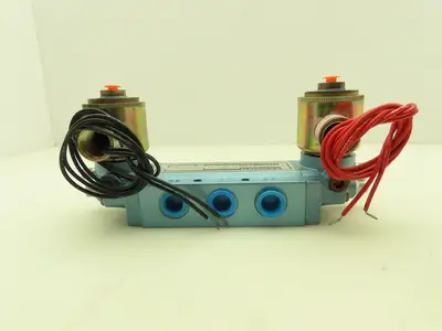 Honeywell Skinner S3FFHAL3 Directional Control Spool Valve 5/3 24VDC 3/8" NPT