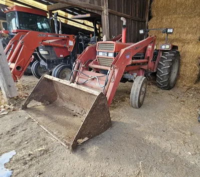 1988 Case International 585 tractor with loader | Iron Listing (5)