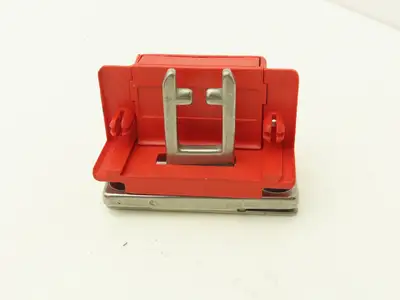 Allen Bradley 440G-A36050 Spartan Switch Actuator Catch Retainer Guide  Lot of 2
